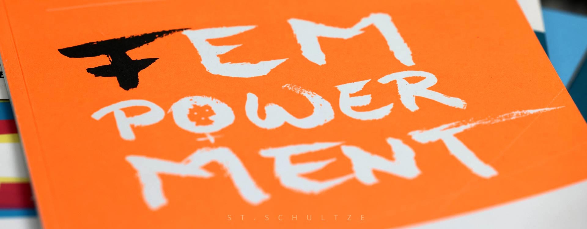 Title signet Illustration for a publication in Support of Women by Fondacion CHANEL of CHANEL.