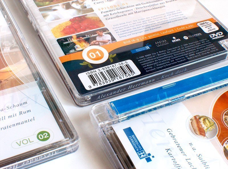 backside of the DVD jewelcases designed by me. Meanwhile Alexander Herrmann is a renowned star cook, back then he had his breakthrough already - I designed the artworks for the very first DVDs of Olympics star cook Alexander Herrmann