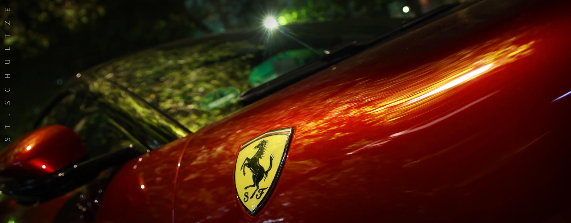 red Ferrari 2026, sportscar, car photography, autofotografie, automotive phtography, carphotography, car design photography, design, autodesign, iconic design, automotive photography by Stefanm Schultze