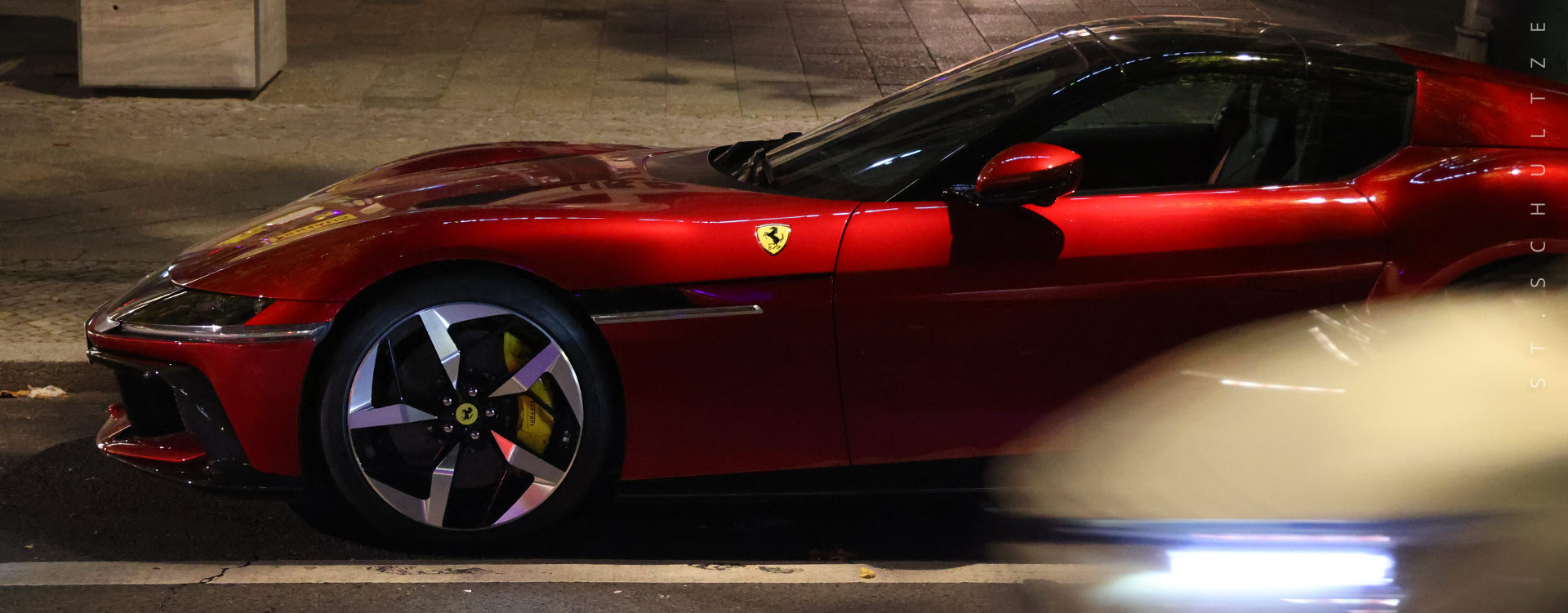 red Ferrari 2026, sportscar, car photography, autofotografie, automotive phtography, carphotography, car design photography, design, autodesign, iconic design, automotive photography by Stefanm Schultze