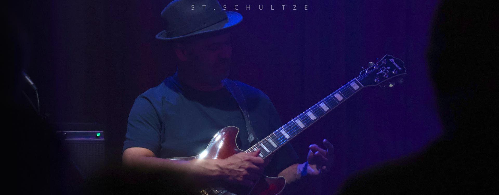 portraitphotography, music photography, musiclegend, guitarhero, guitarlegend, grammys, artist, guitarplayer, Memory to an encounter with Grammywardwinning music legend Robin Banerjee of Amy Winehouse&prime;s "Back to black" album. Thankful for AWSOME concert moments – PHOTOGRAPHY by St.Schultze. photographed by St.Schultze.