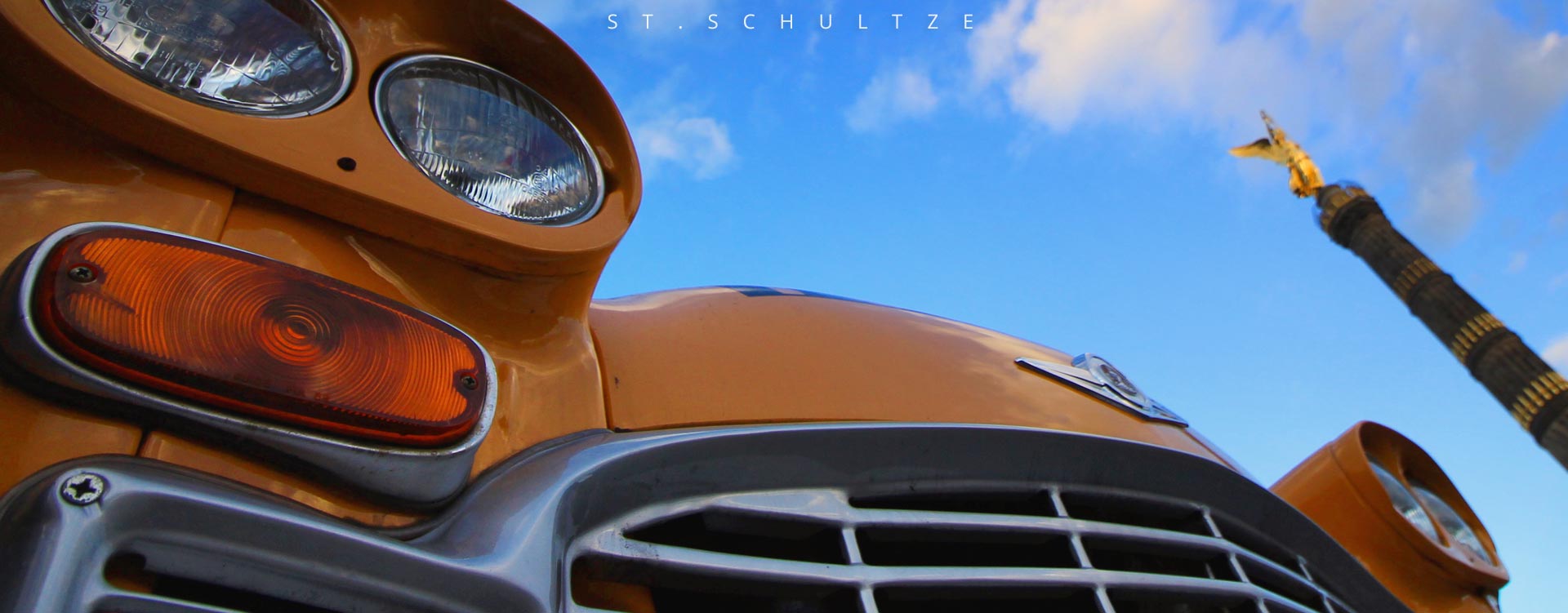 latin style meets Berlin: vintage oldtimer seen in Berlin, automotive photography, vibe, vintage vibes