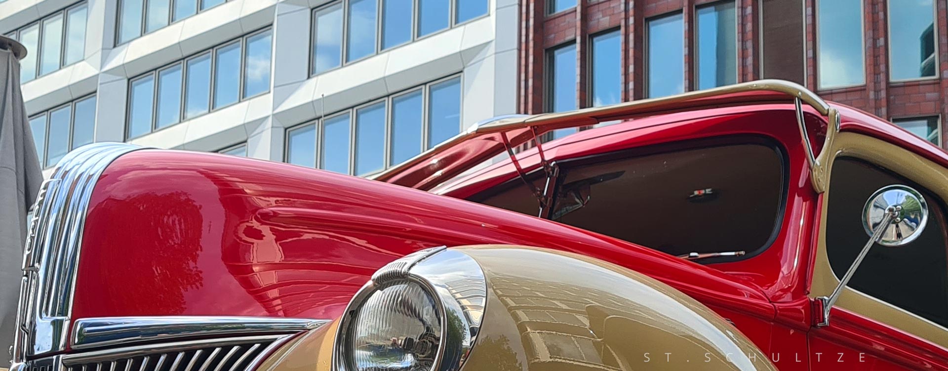 Ford oldtimer vintage car, Berlin oldtimer, mobility, car photography. iconic photography